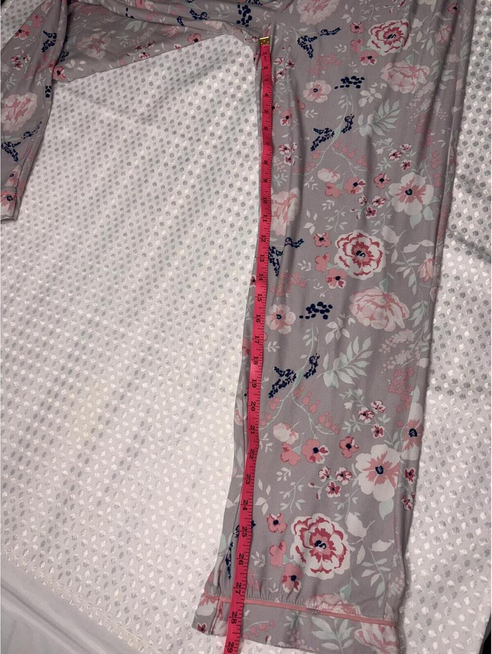 Born Women’s Floral Pajama Set Medium Gray Pink Button Front Sleepwear - Picture 7 of 9